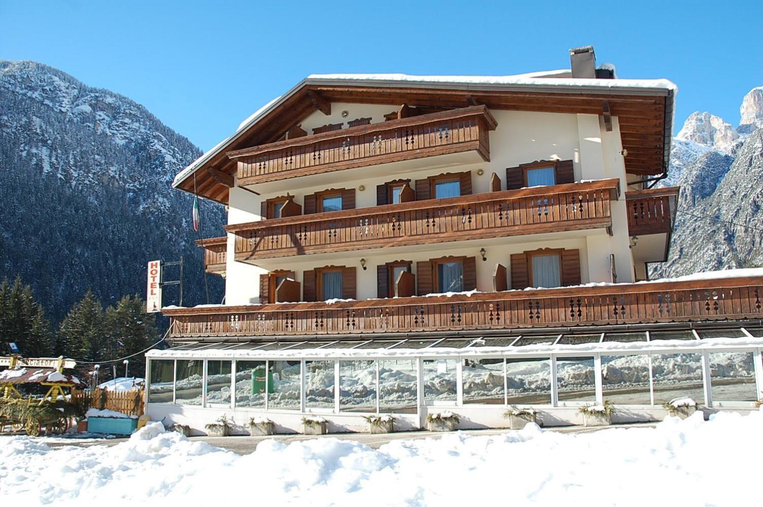 Albergo Ristorante Cacciatori Auronzo di Cadore Εξωτερικό φωτογραφία